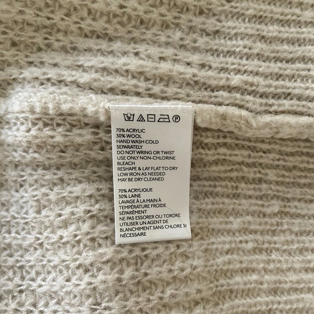 Cardigan By Kimchi Blue - Picture 6 of 6